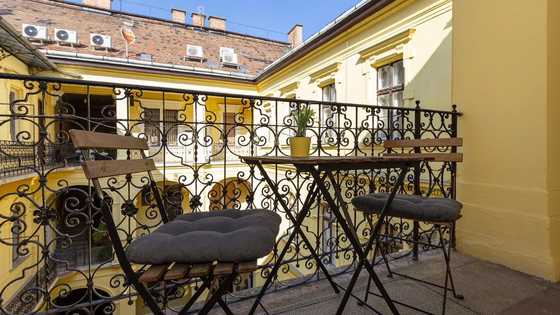 Cozy Corner Apartment Budapest
